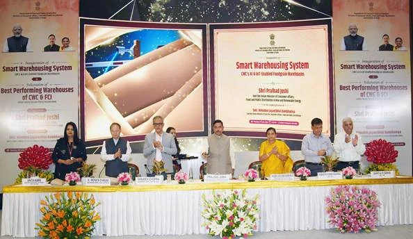 छात्रावास रसोई: घर जैसा काम, कैबिनेट नहीं